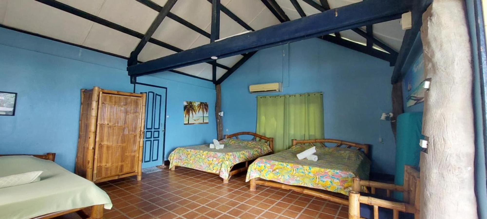 Ravenala Beach Bungalows Moalboal Exterior photo